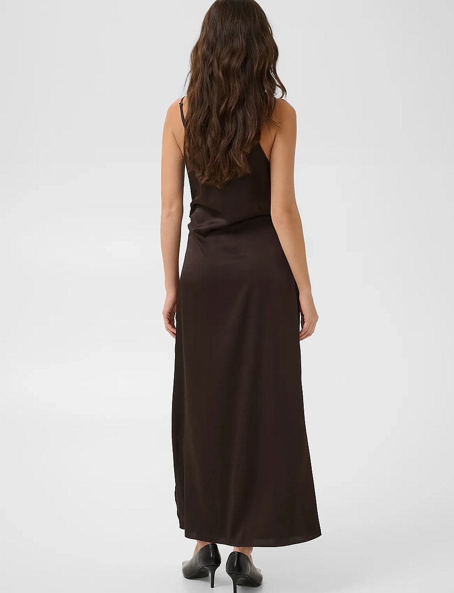 Culture - CUSATINA STRAP DRESS - vabalt langevad slip-kleidid - coffee bean - 3