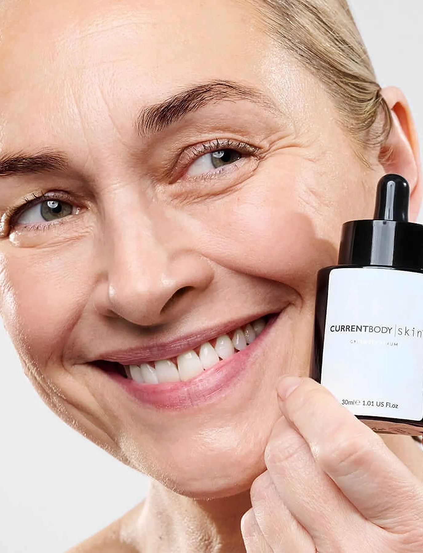 CurrentBody Skin - CurrentBody Skin Green Tea Serum 30 ml - serum - no color - 2