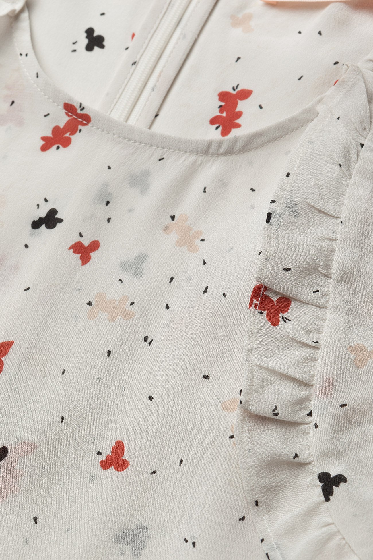 Custommade - Line - whisper white - 2