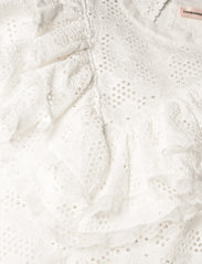 Custommade - Lysandra - festkläder till outletpriser - whisper white - 3