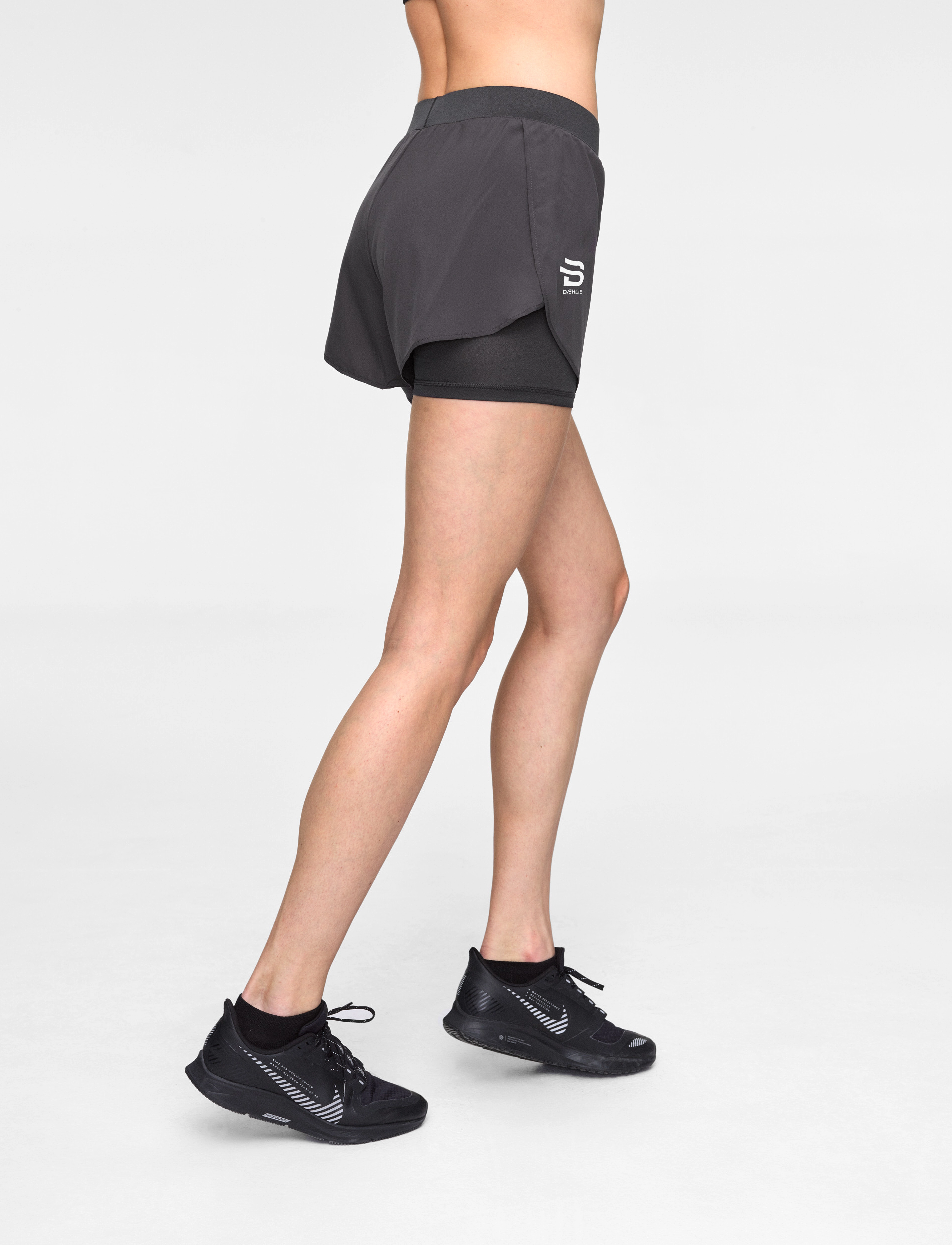 Daehlie - Shorts Oxygen Wmn - obsidian - 4