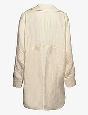 House Of Dagmar - Oversize flowy shirt - pitkähihaiset paidat - vanilla white - 1