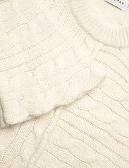 House Of Dagmar - Cable knit crewneck - gebreide truien - white - 2