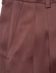 House Of Dagmar - SHINY WIDE SUIT PANT - lietišķā stila bikses - chocolate brown - 2
