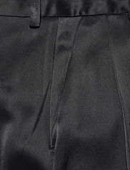 House Of Dagmar - Shiny wide suit pant - lietišķā stila bikses - black - 2