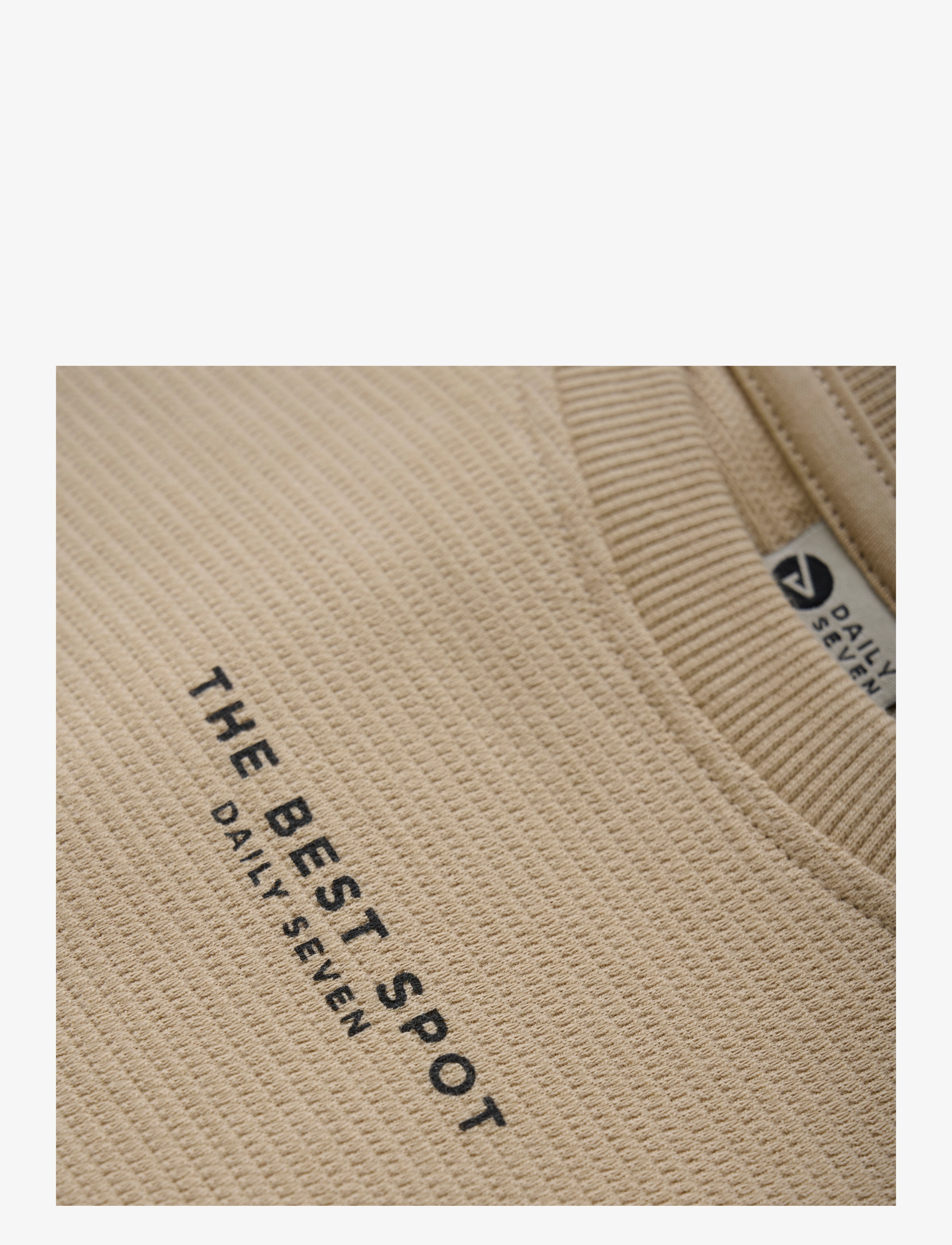 Daily 7 - T-shirt Structure Print - latte sand - 3