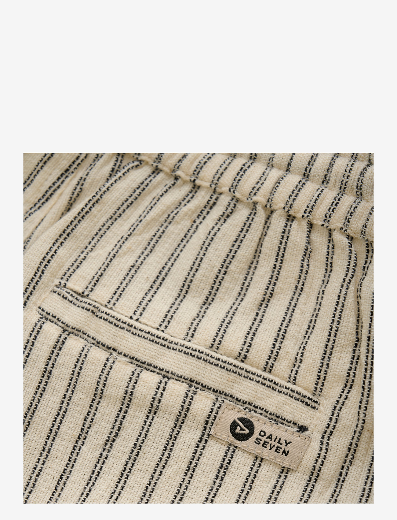 Daily 7 - Shorts Small Stripe - die niedrigsten preise - sandshell - 2