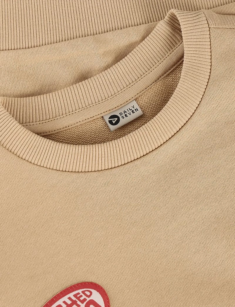 Daily 7 - Oversized Sweater Badges - sweatshirts - latte sand - 3
