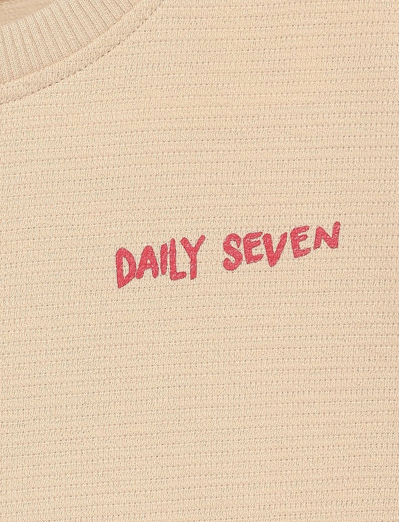 Daily 7 - T-shirt Backprint - lühikeste varrukatega - latte sand - 4