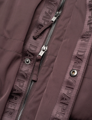 Daily Paper - ronnie long jacket - winter jackets - syrup brown - 4
