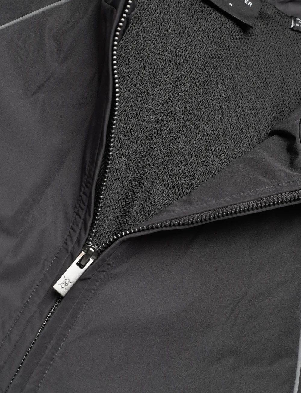 Daily Paper - taye logo relaxed track jacket - efterårsjakker - obsidian black - 2