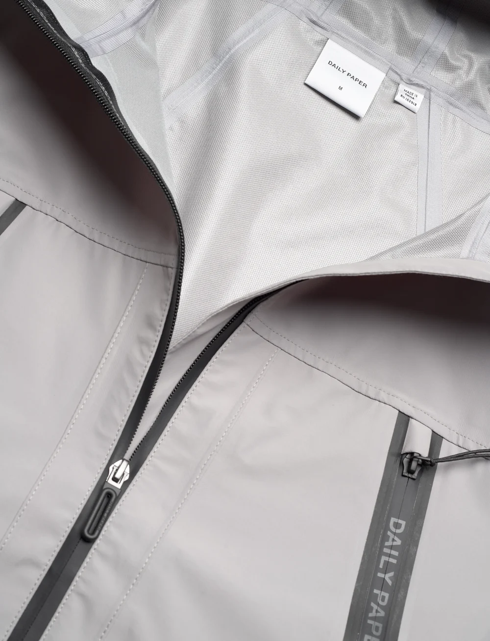 Daily Paper - kunle rain jacket - shop efter anledning - wet weather - 2