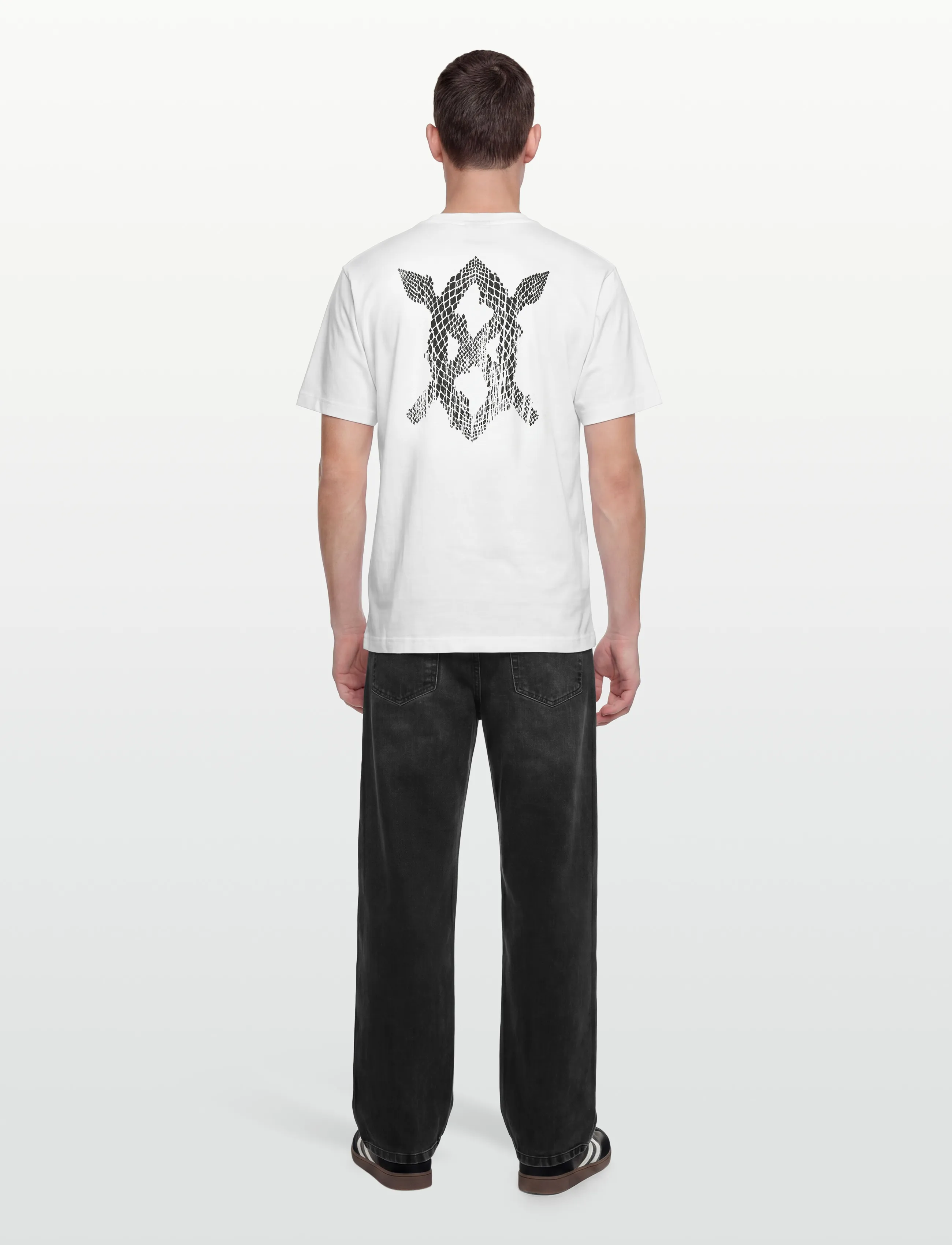 T-shirts med korta ärmar Daily Paper SNAKE SHIELD SS TEE 7