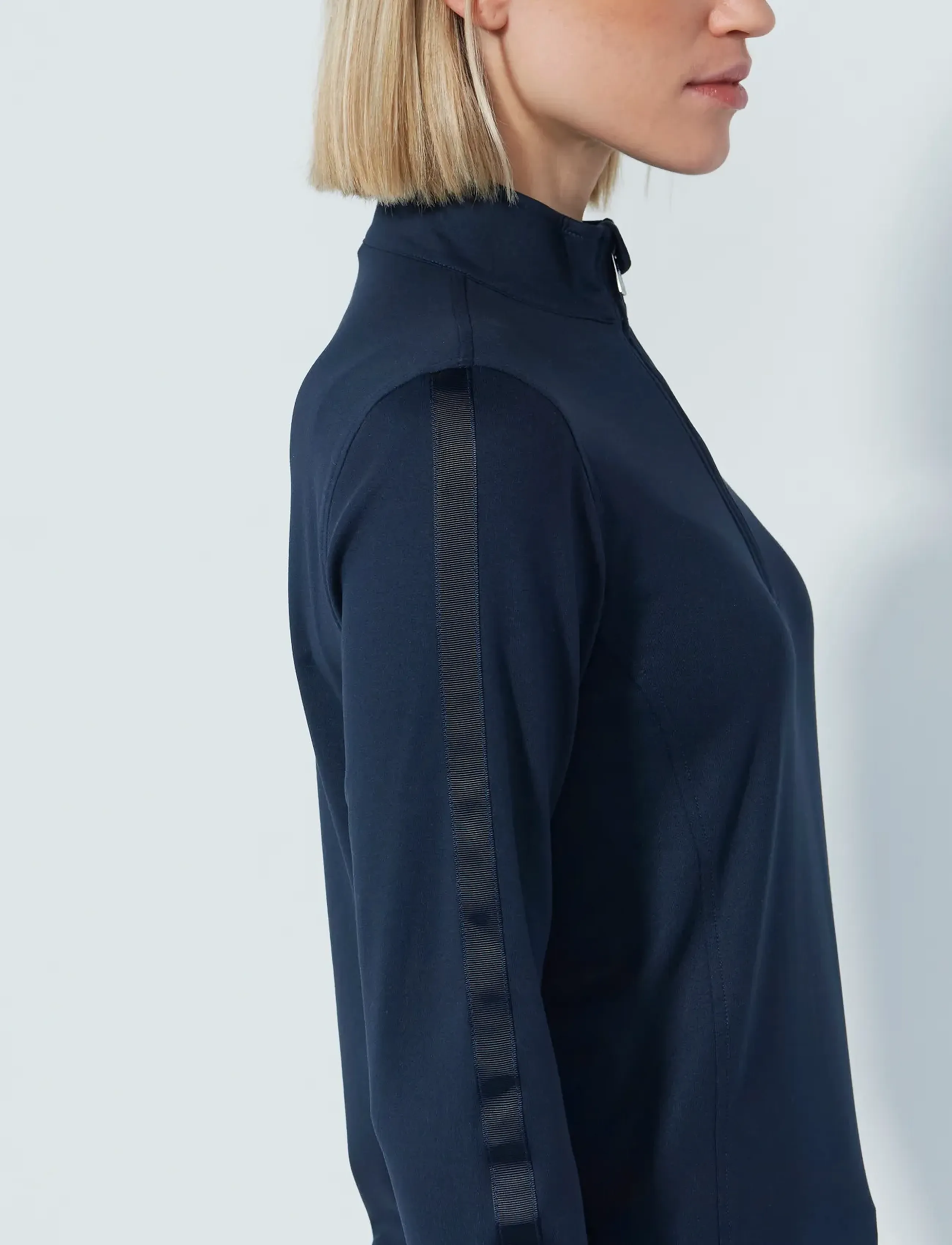 Anna Ls Half Neck 3