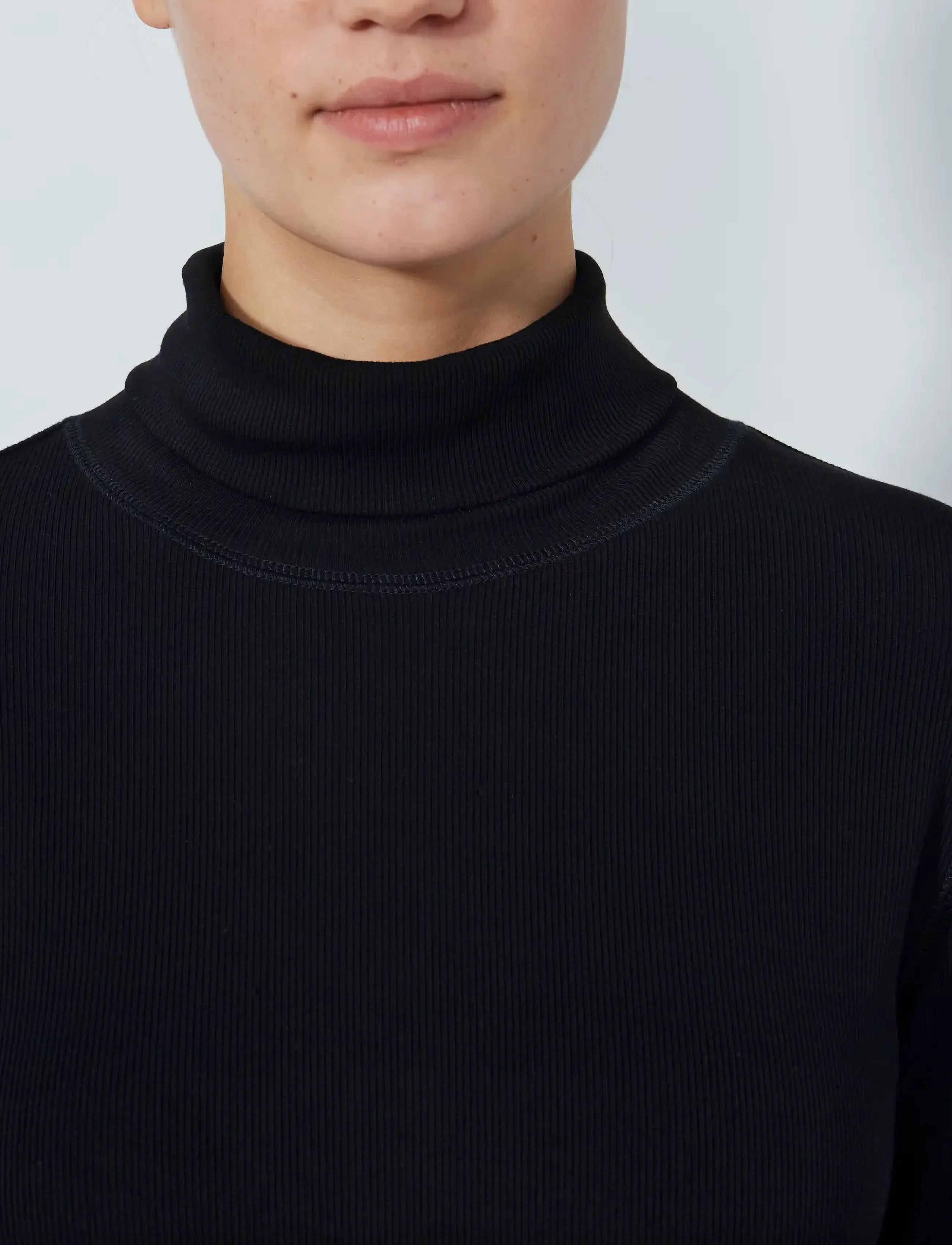 Daily Sports - Ancona LS Roll neck - overdele - black - 4