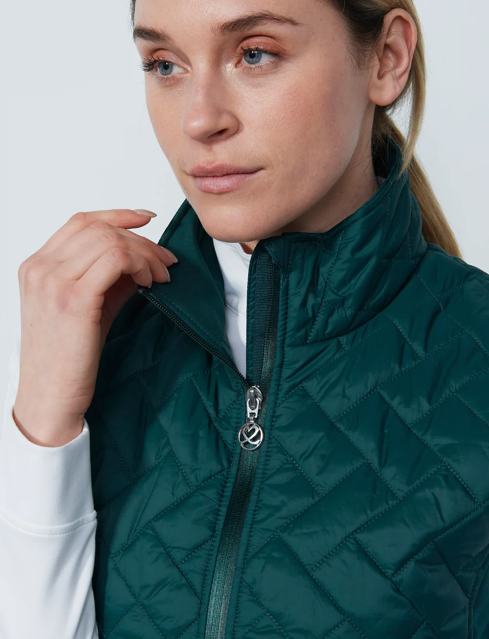Daily Sports - BONNIE PADDED VEST - overtøj - nori green - 4