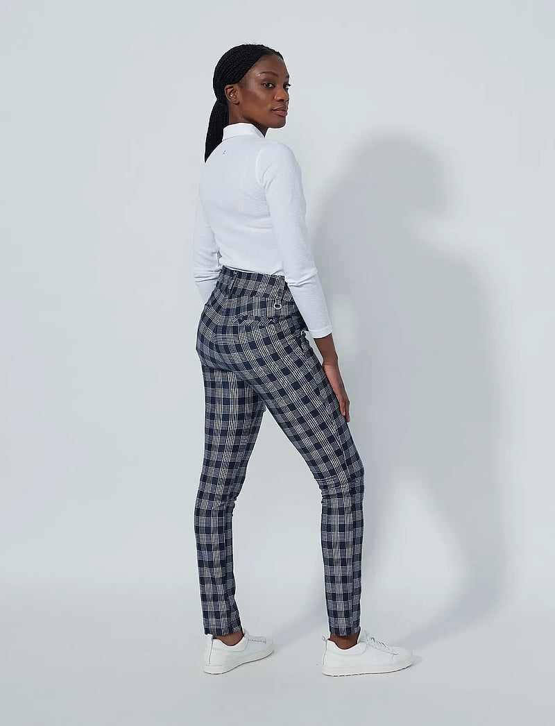 Daily Sports - Printed Magic Warm 32 inch - golfbukser - check navy - 3