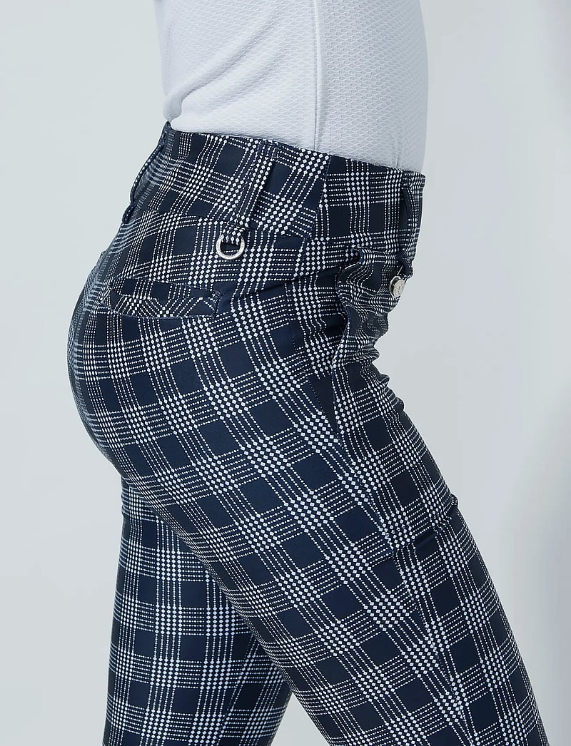 Daily Sports - Printed Magic Warm 32 inch - golfbukser - check navy - 4