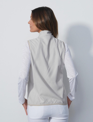 Daily Sports - MIA WIND VEST - dunveste - oat - 3
