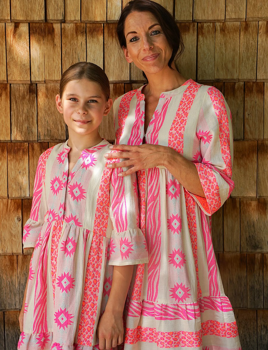 Danamade - DLOTTE - robes décontractées sans manches - neon pink - 4