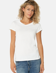 Danish Endurance - Women's Modal V-Neck T-Shirt 1-pack - t-shirts - pure white - 2