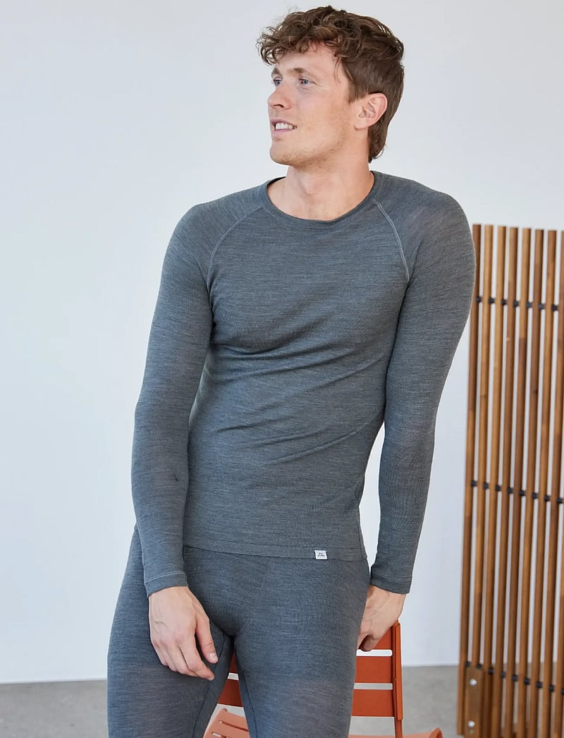 Danish Endurance - Core Merino Baselayer Shirt (Men) 1-pack - dark grey - 4