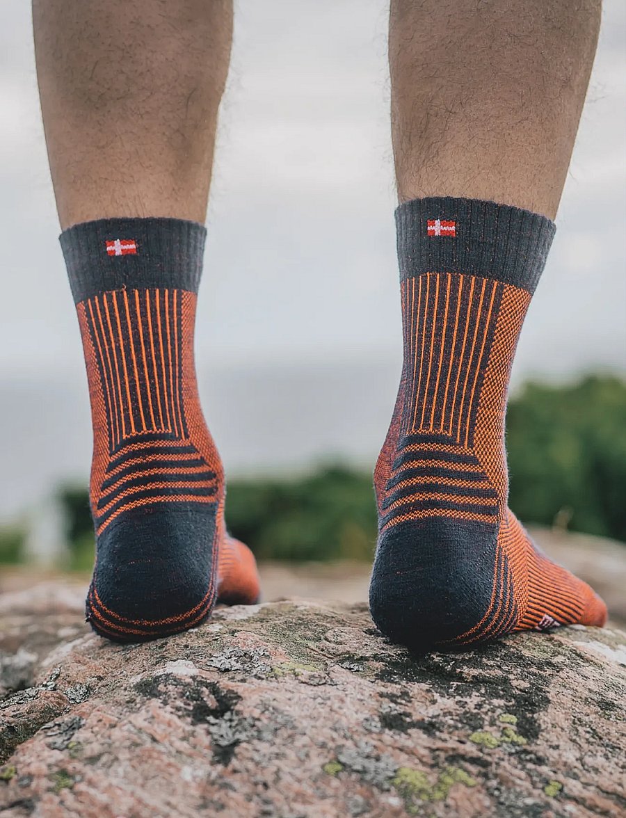 Danish Endurance - Light Hiking Crew Socks 3-pack - urheilusukat - mc (1xnavy/orange, 1xblack, 1xnavy) - 4