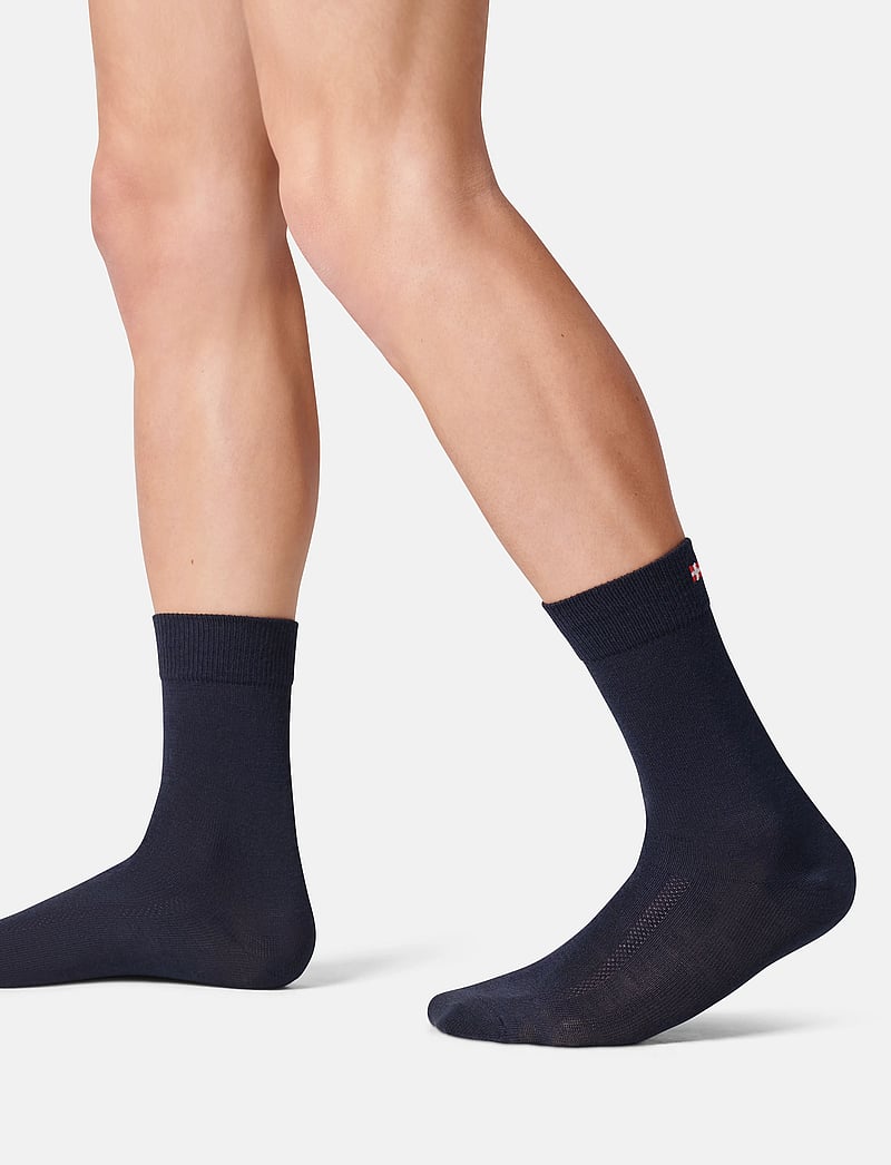 Danish Endurance - Merino Dress Socks 3-pack - träningsstrumpor - multicolor (navy w. yellow/solid navy/navy w. blue) - 0