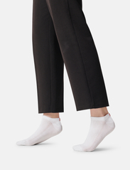 Danish Endurance - Low-Cut Bamboo Dress Socks 6-pack - ankle socks - white - 1