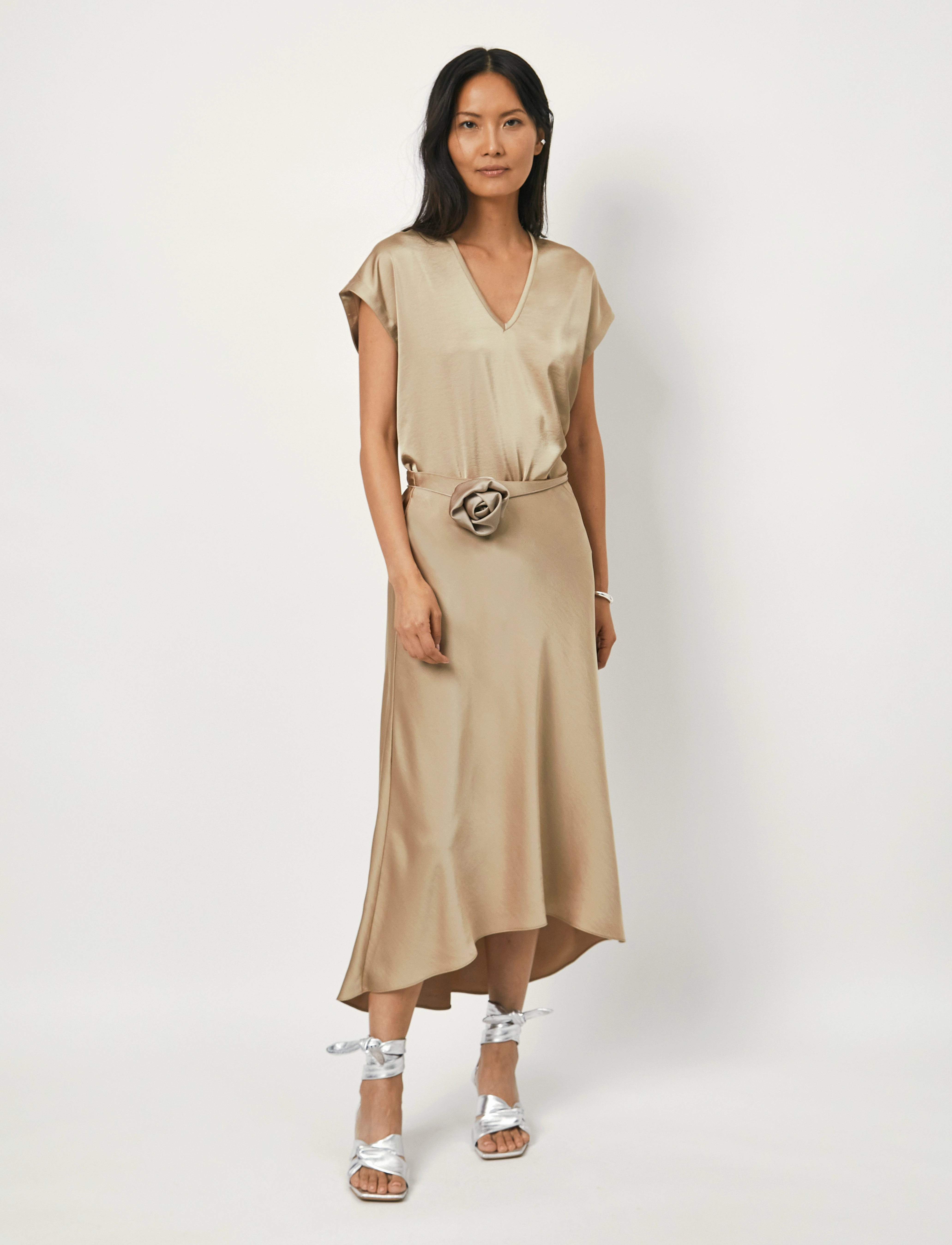 Dante6 - D6Luiza satin v-neck top - dry sand - 5