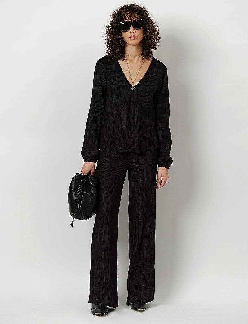 Dante6 - Stardom V-neck top - langærmede bluser - raven - 0