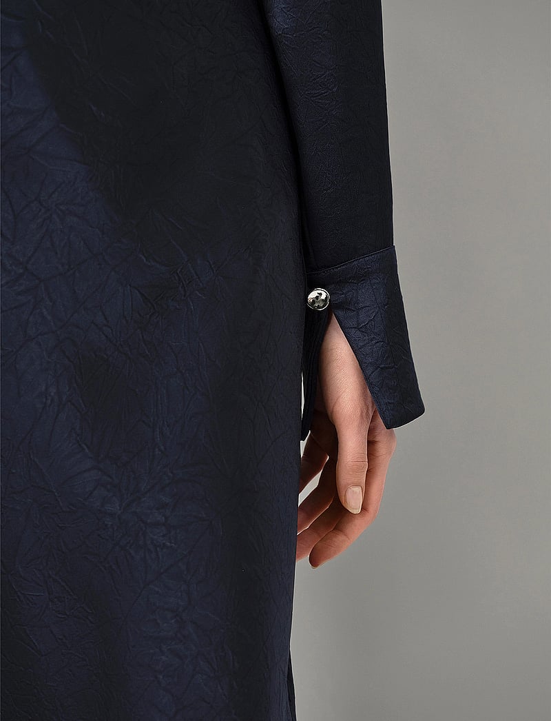 Dante6 - Niyra creased V-neck top - langærmede bluser - nocturnal blue - 4