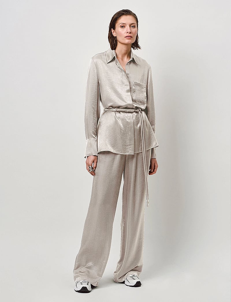 Dante6 - Joni belted oversized shirt - langermede skjorter - timeless taupe - 0