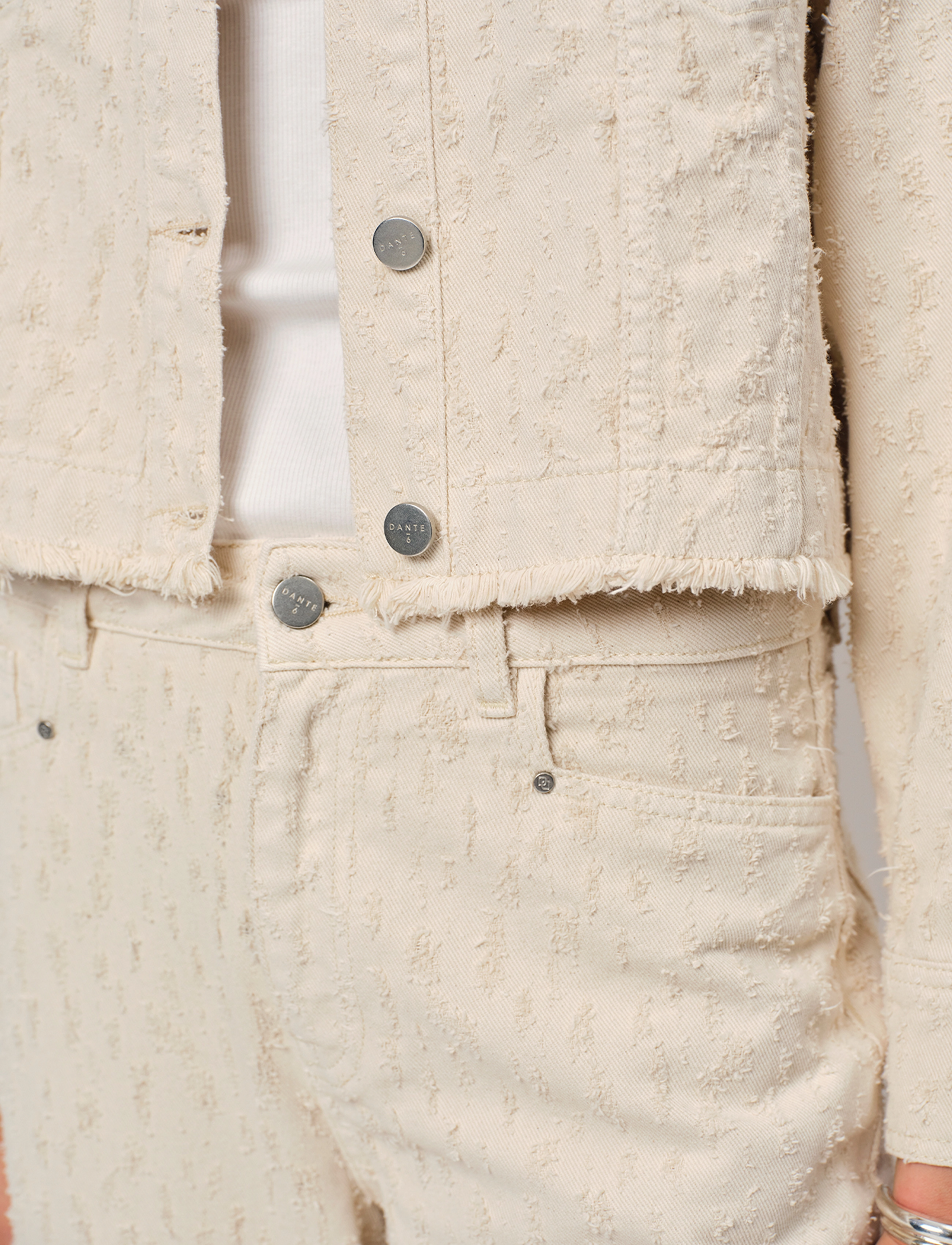 Dante6 - Dante6-Vanves distressed cropped jeans jacket - frühlingsjacken - butter cream - 3