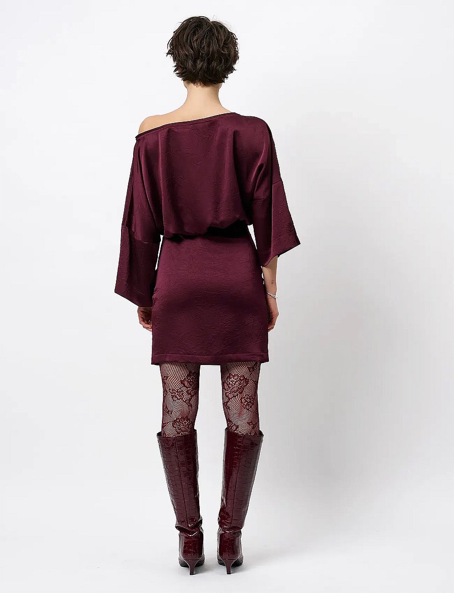 Dante6 - Dante6-Maven kimono sleeve dress - trumpos suknelės - mulberry red - 4
