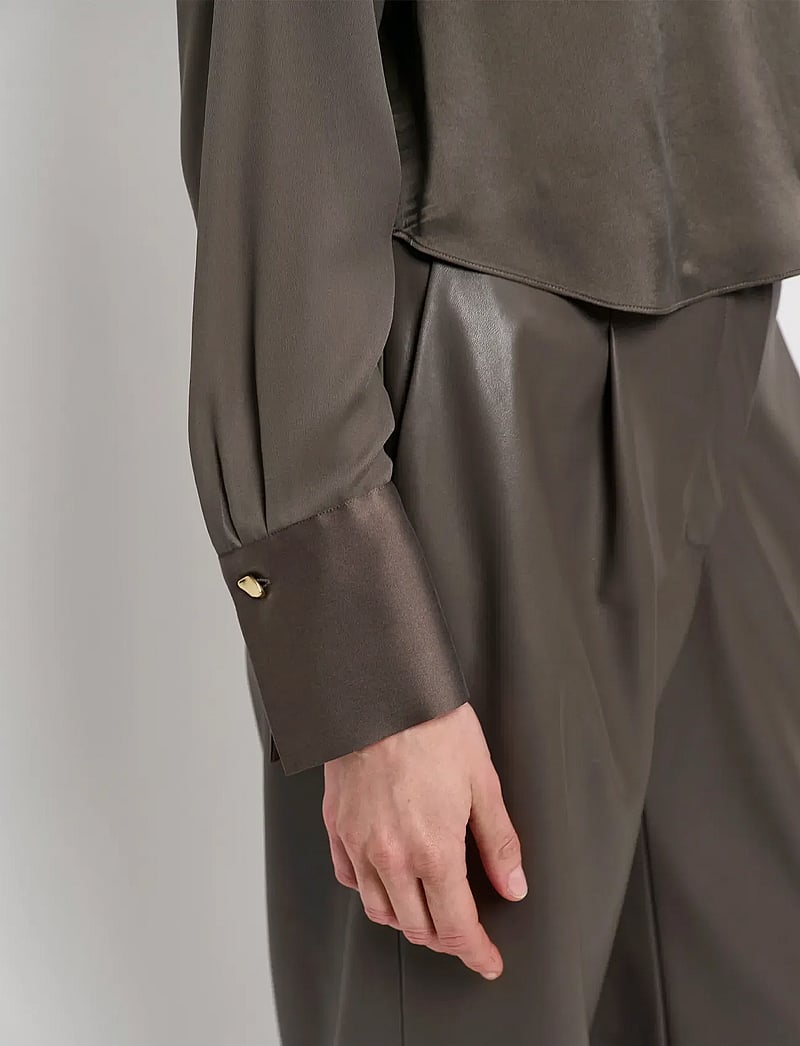 Dante6 - Dante6-Estela silk mixed top - langærmede bluser - antique grey - 3