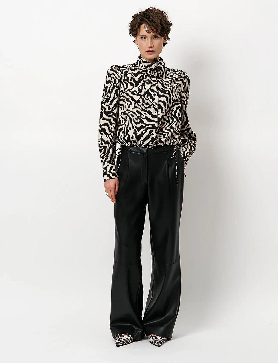 Dante6 - Dante6-Cheska printed pussy bow blouse - blūzes ar garām piedurknēm - black/cream - 0