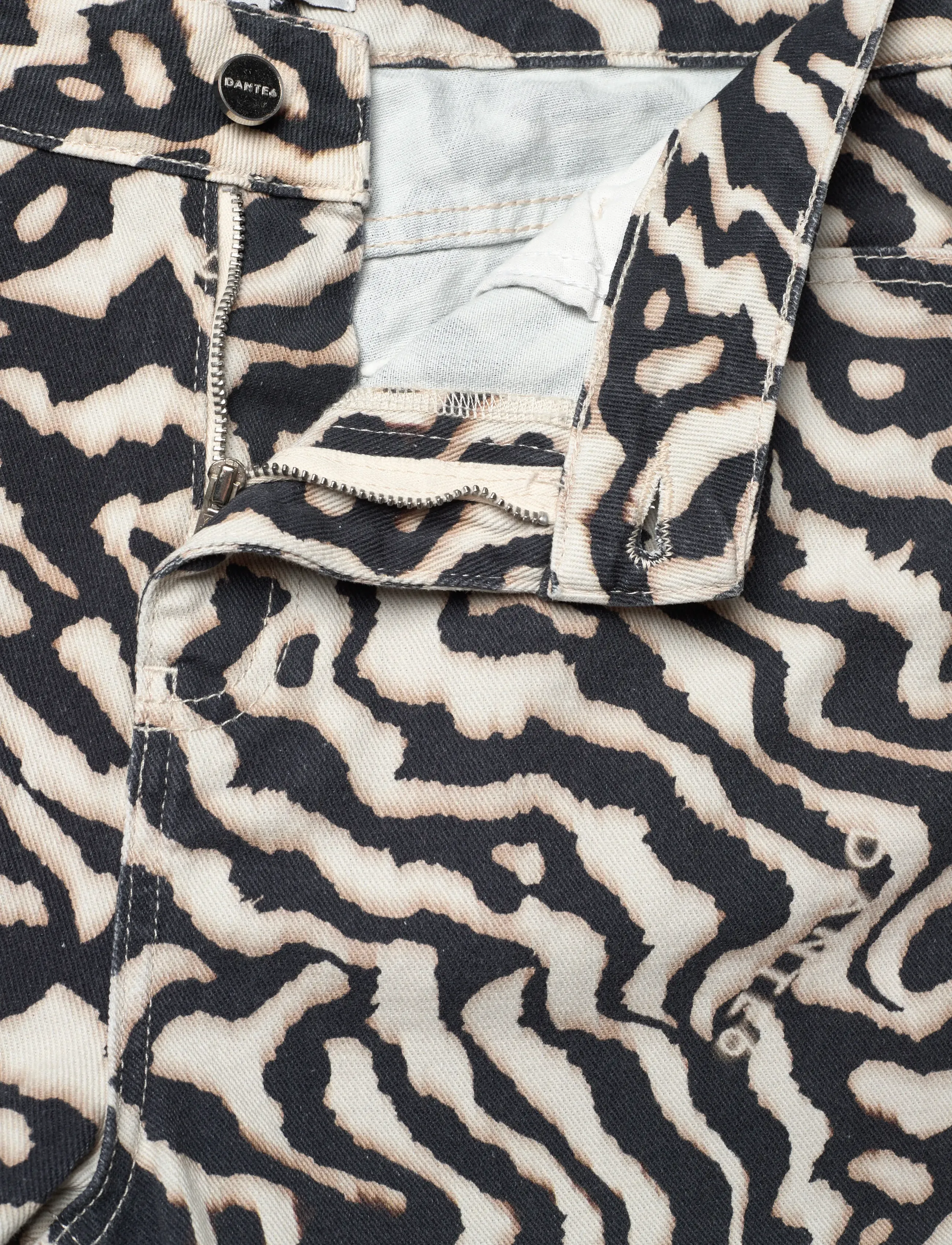 Dante6 - Dante6-Spotted animalistic jeans - jeans droites - black/cream - 3