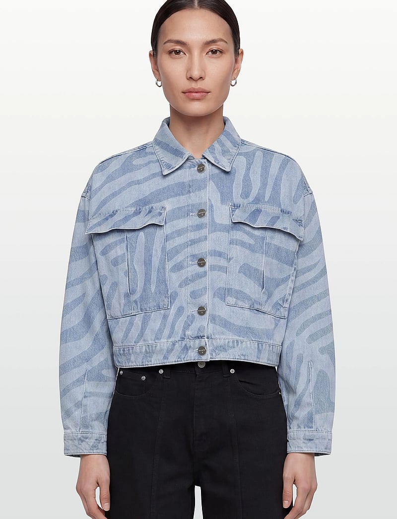 Dante6 - Dante6-Spring printed denim jacket - forårsjakker - skywash blue - 3