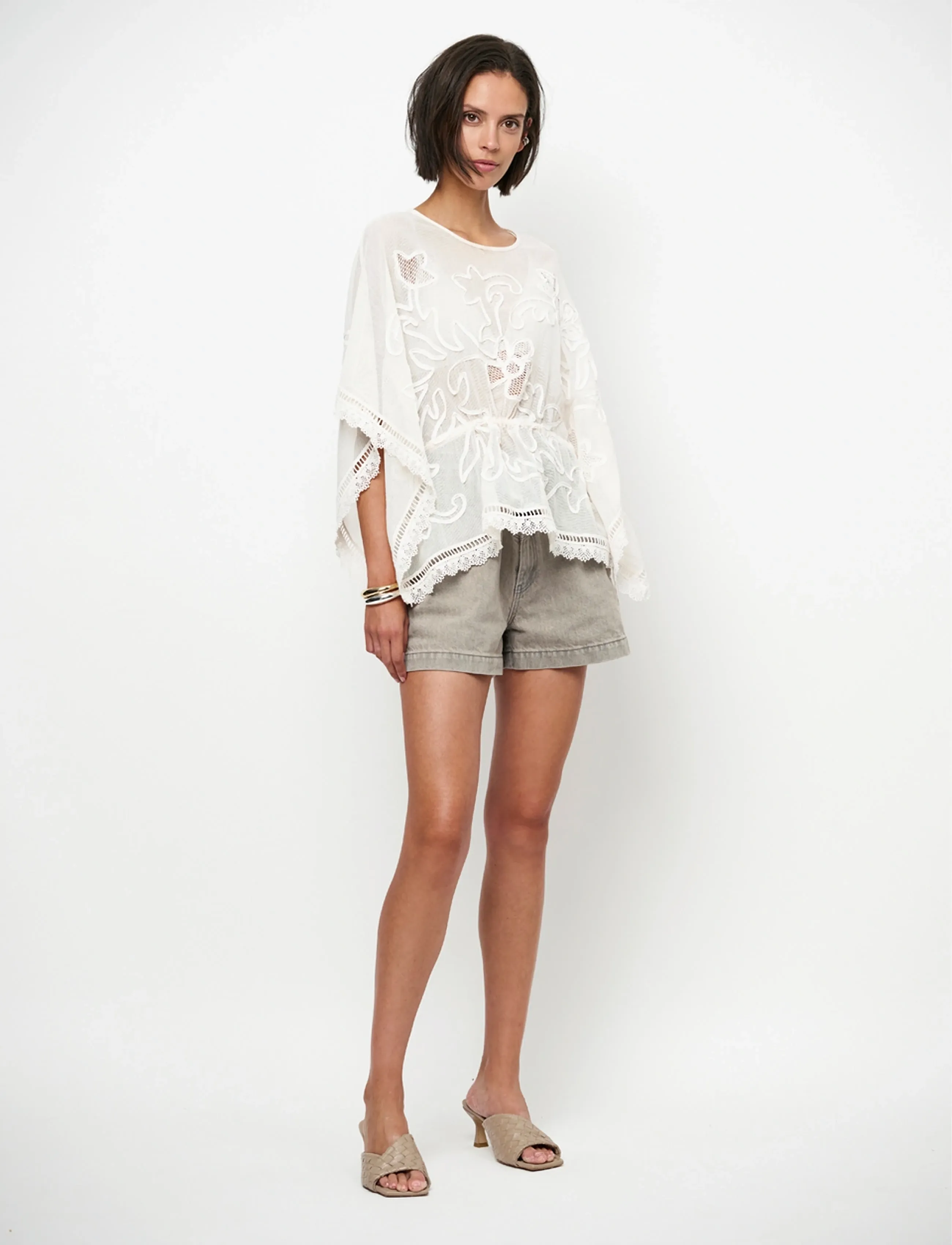 Dante6 Dante6-Olynda Embroidered Mesh Cape-Top, S/M, Cream, Bluser > Kortærmede, Dame