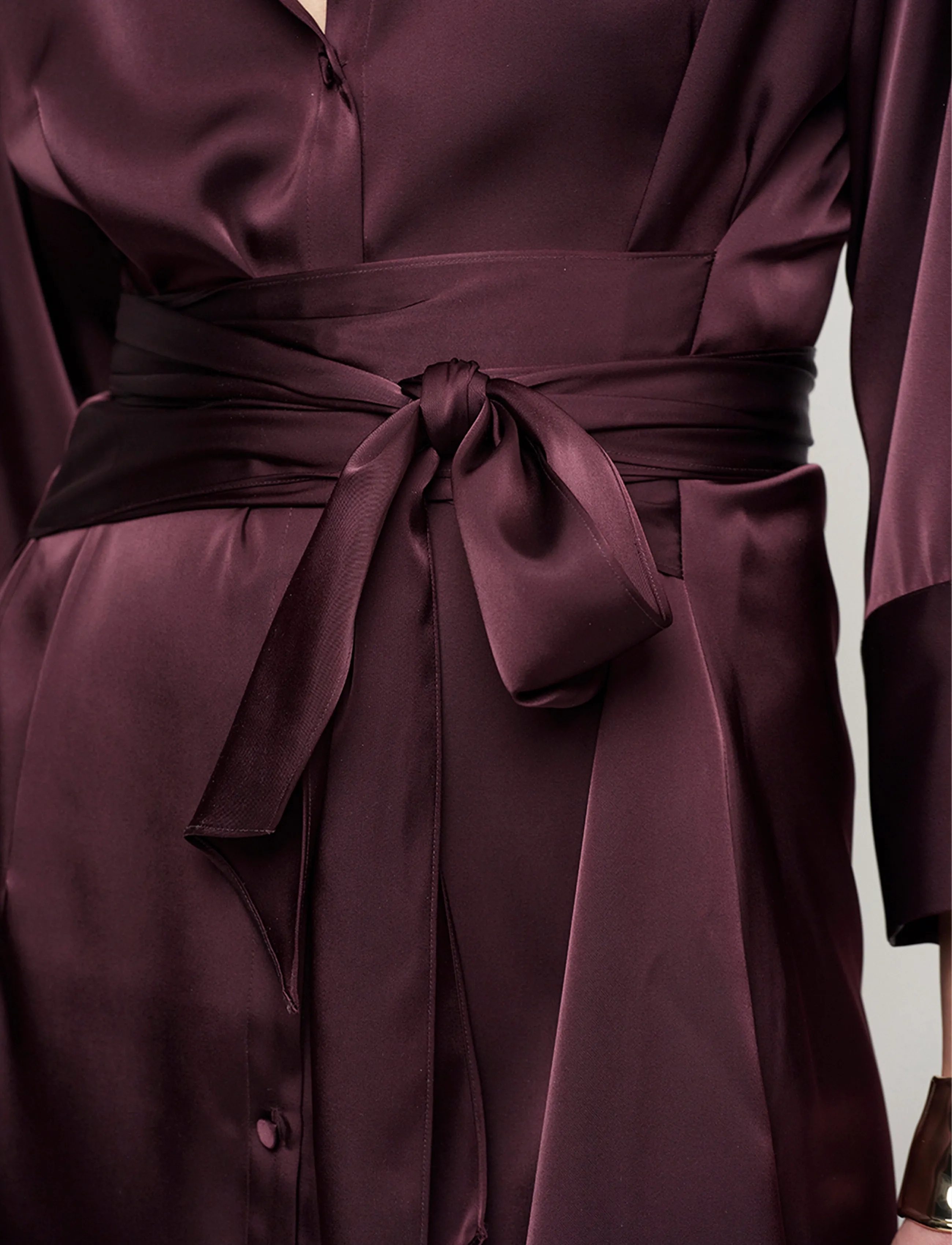 Dante6 - Dante6-Noanne bold satin shirt-wrap dress - slå-om-kjoler - dark plum - 4