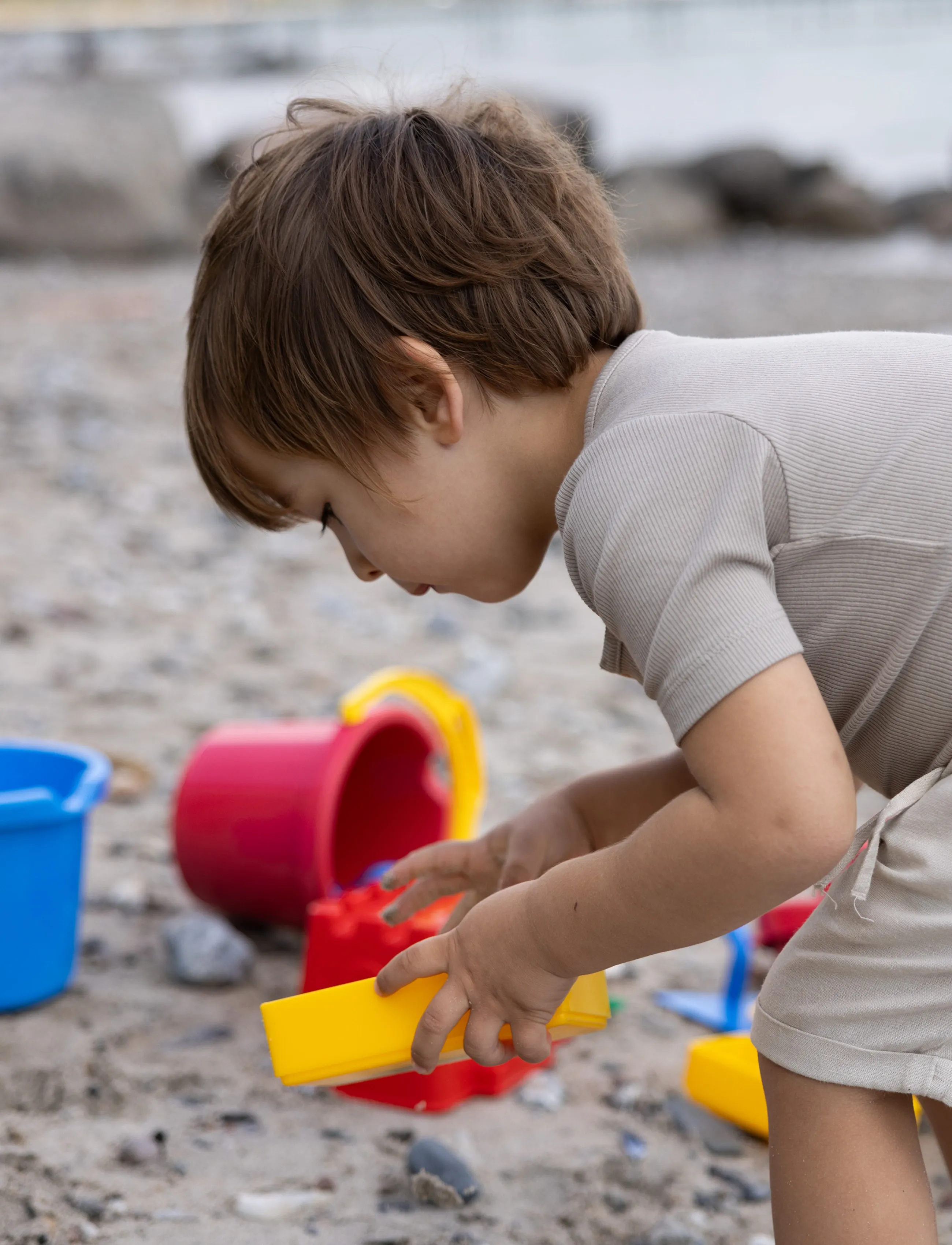 Dantoy Classic Recycled Bucket Set, Red Bucket, 8 Pcs., 30.5X30X20.5 cm, Red, Outdoor Legetøj > Sand Legetøj, Børn