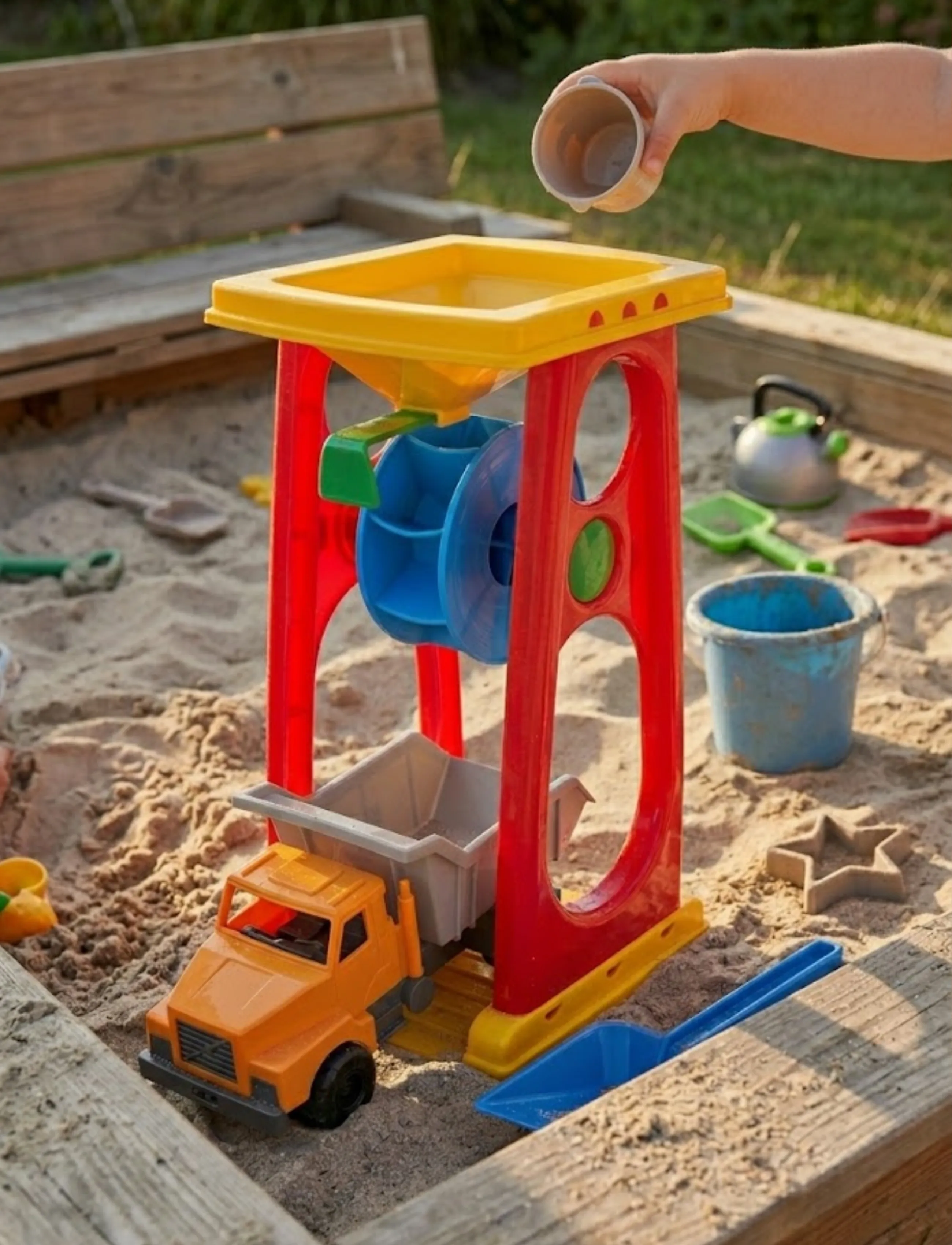 Dantoy - CLASSIC SAND AND WATER MILL TRCUK - yellow, gray, green, white, black, orange - 5
