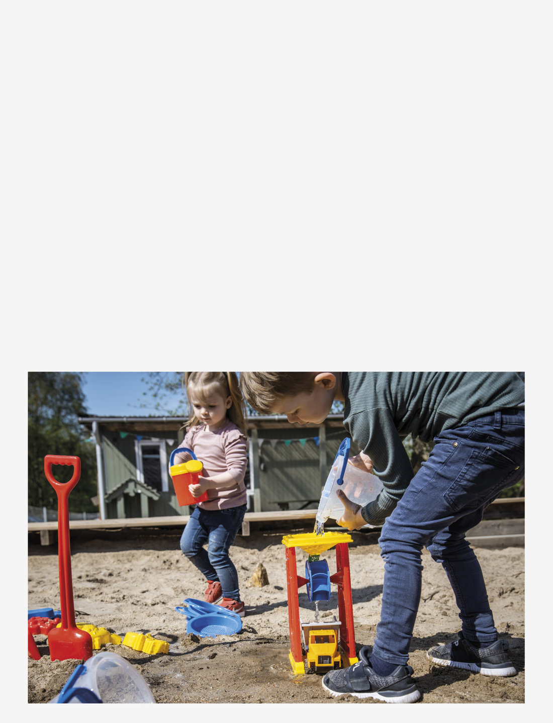 Dantoy - CLASSIC SAND AND WATER MILL TRCUK - sandleksaker - yellow, gray, green, white, black, orange - 2