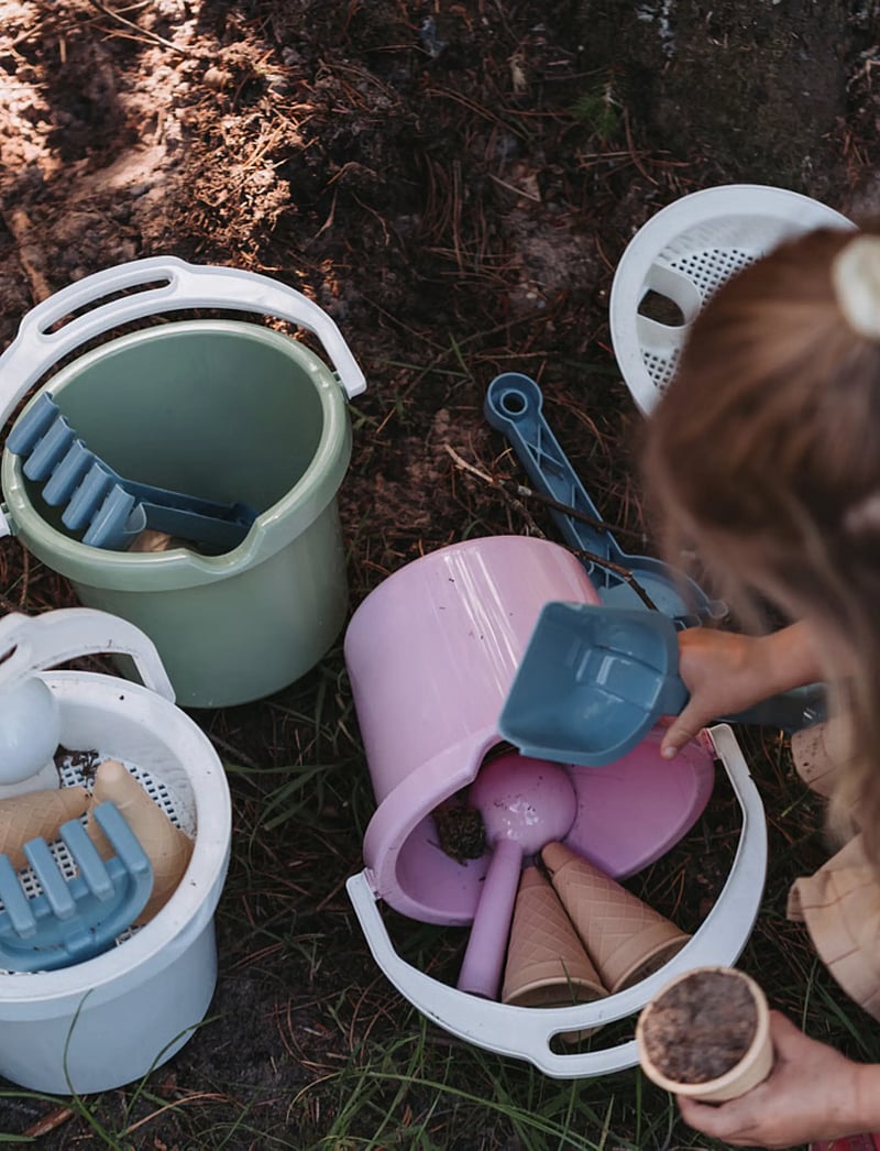 Dantoy - THORBJORN BUCKET SET GREEN - green, blue, white, grey, brown - 2
