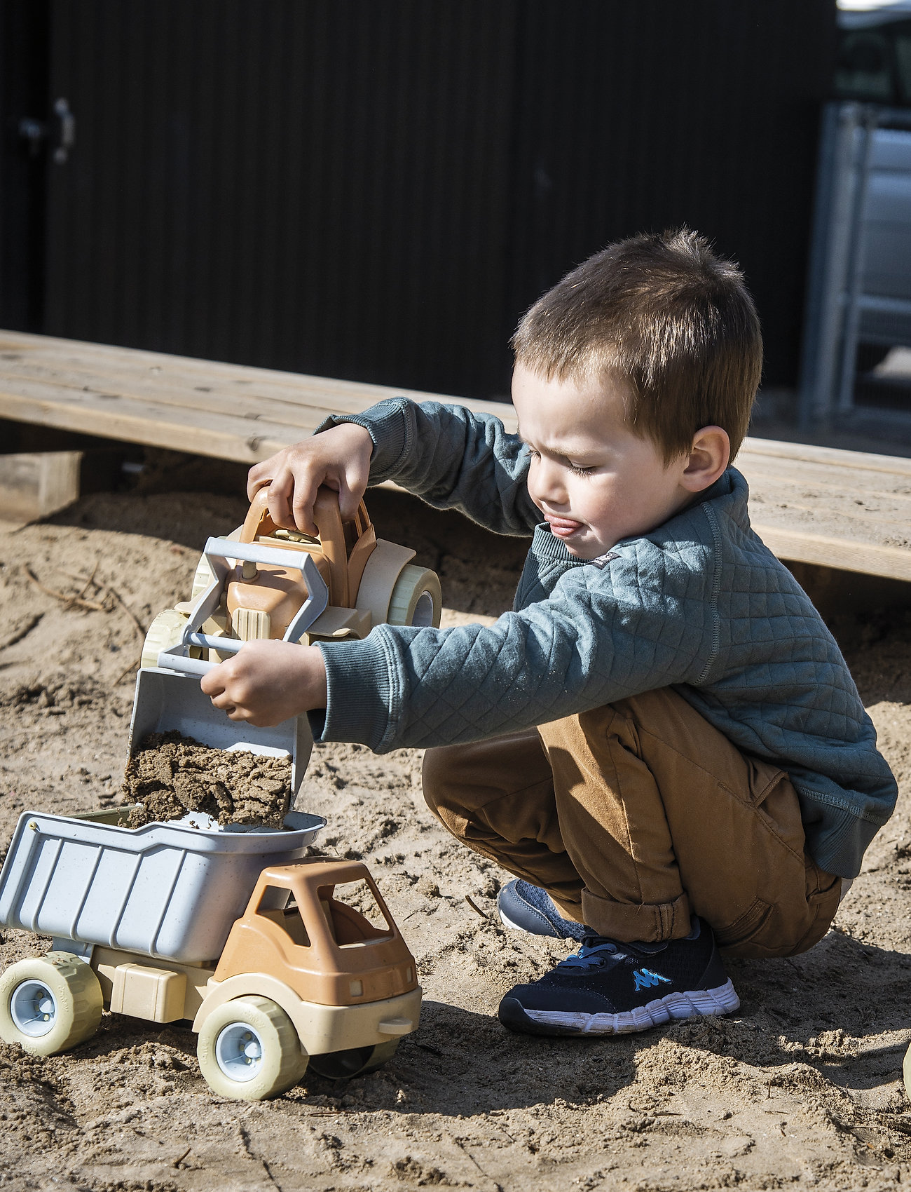 Dantoy - BIO TRUCK IN GIFT BOX - white, brown, blue, pink, army-green - 4