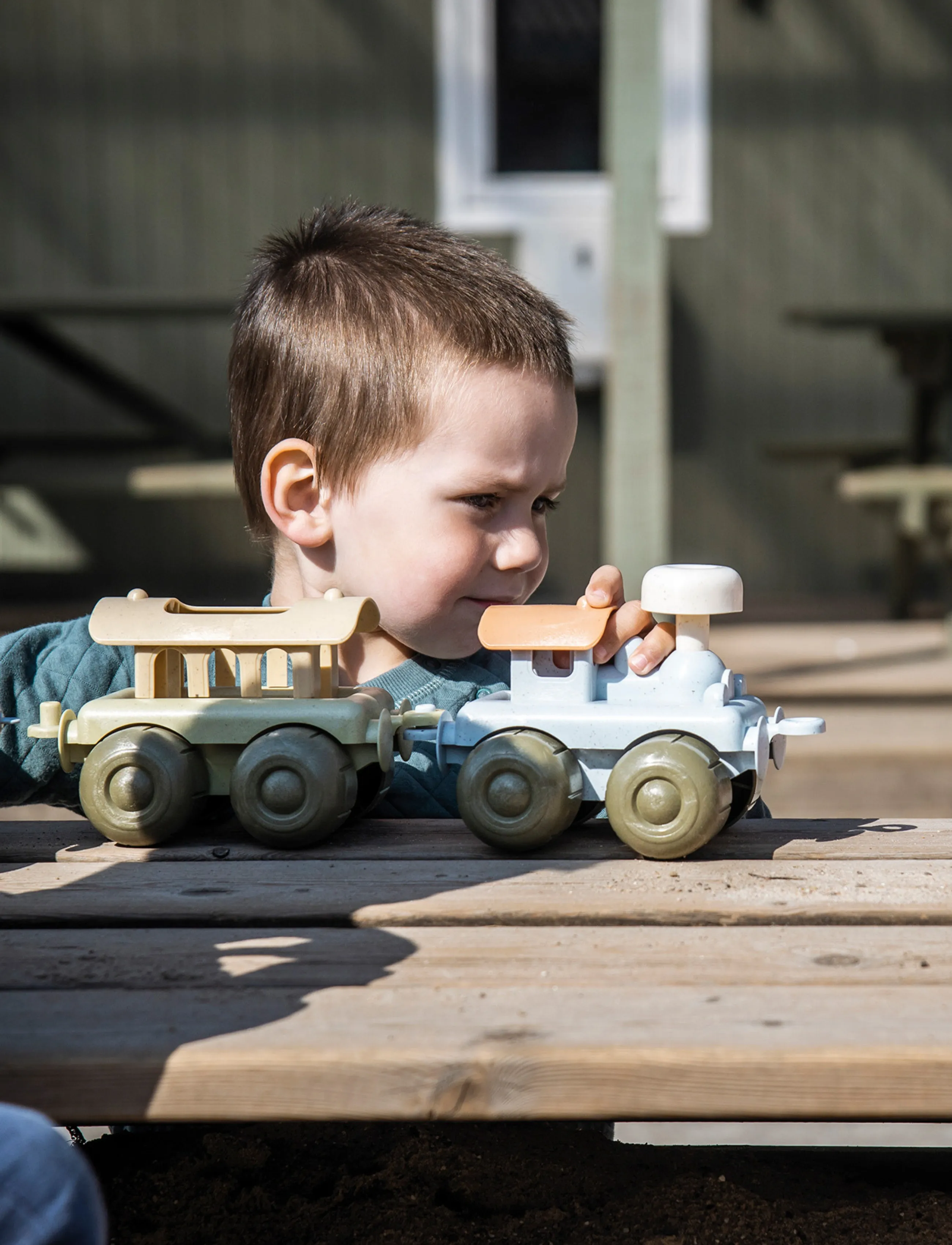 Dantoy - BIO TRAIN SET GIFT BOX - lastbilar - dusty-blue, army-green, dusty-orange - 5