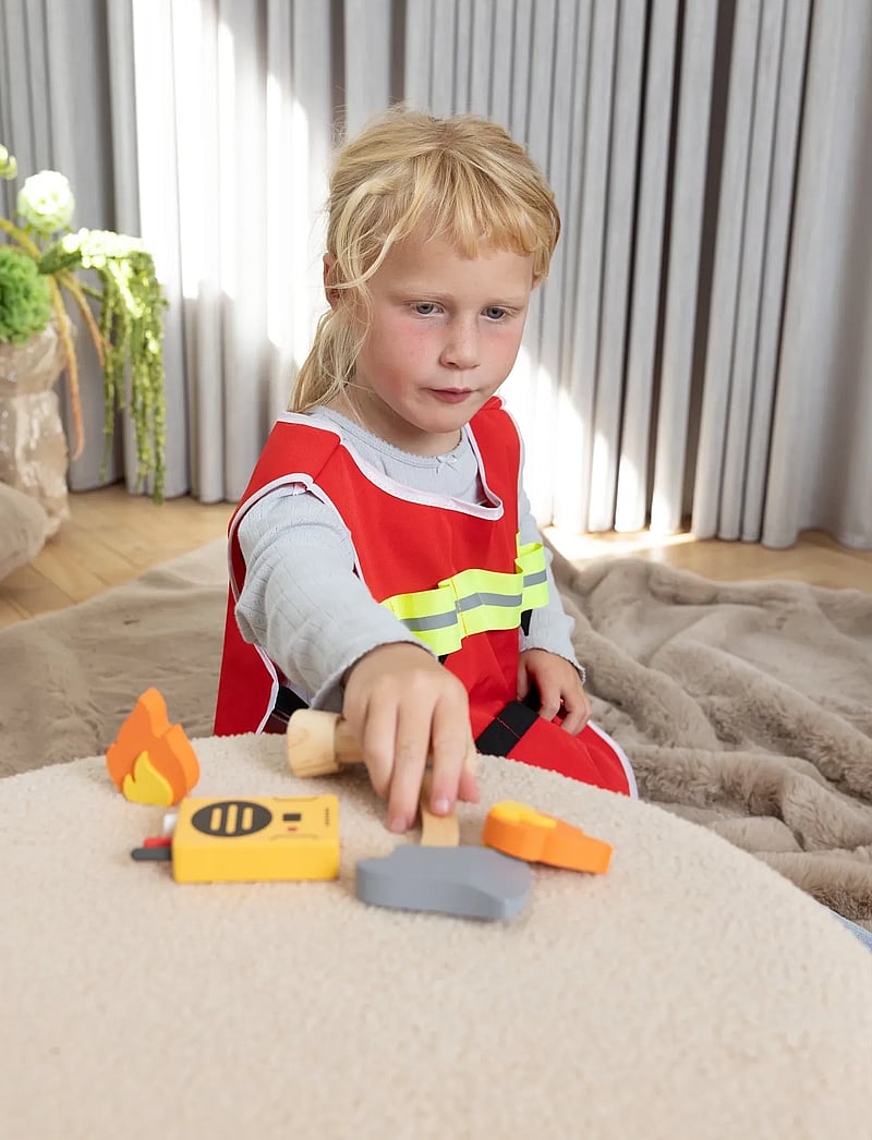 Dantoy - FIREFIGHTER PLAY SET WOOD IN GIFTBOX 10 PCS - costumes - mixed colours - 4