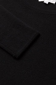 Davida Cashmere - Curved Sweater - džemperiai - black - 3