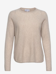 Curved Sweater - LIGHT BEIGE